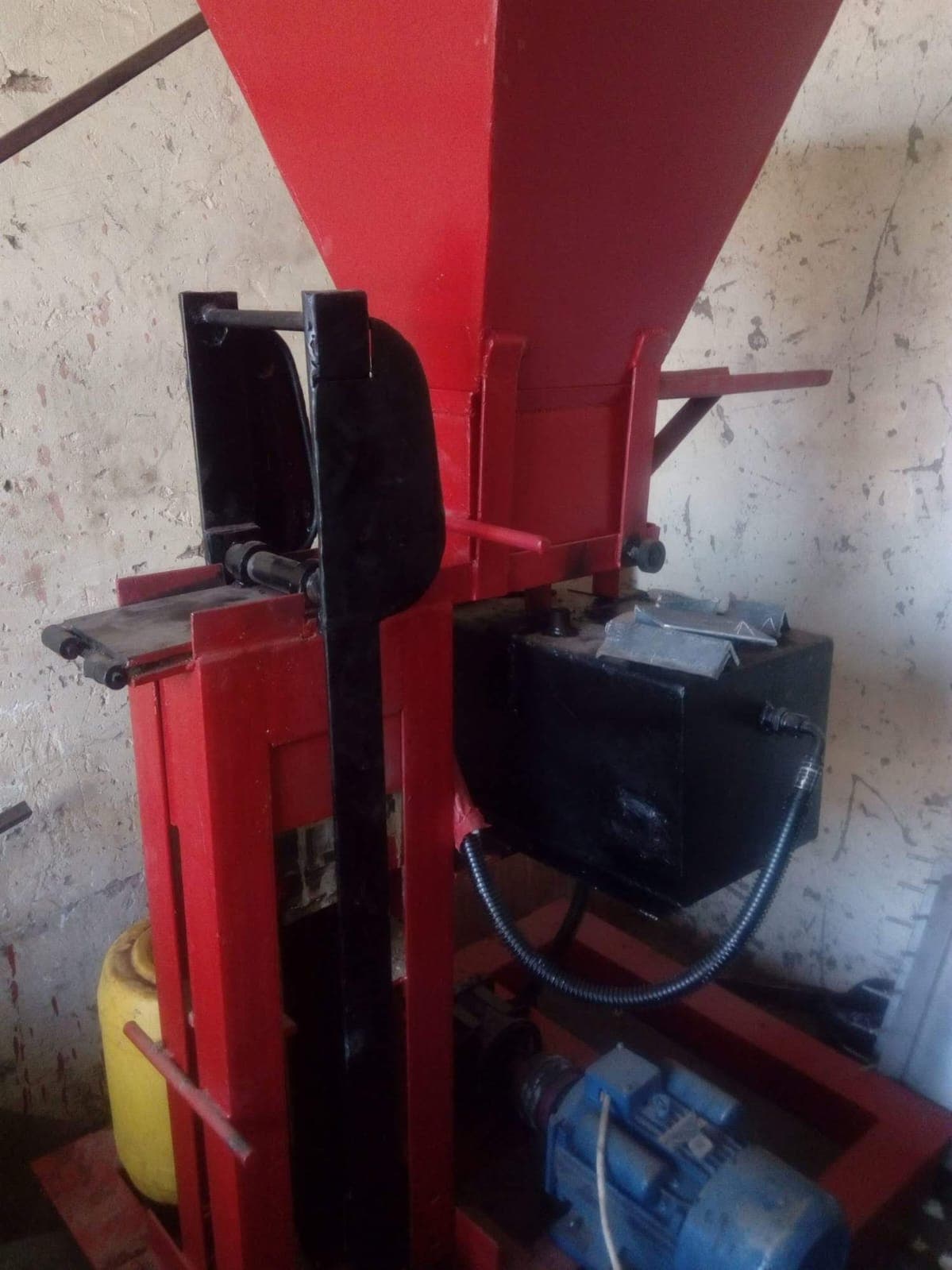 Hydraulic Brick Making Machine
